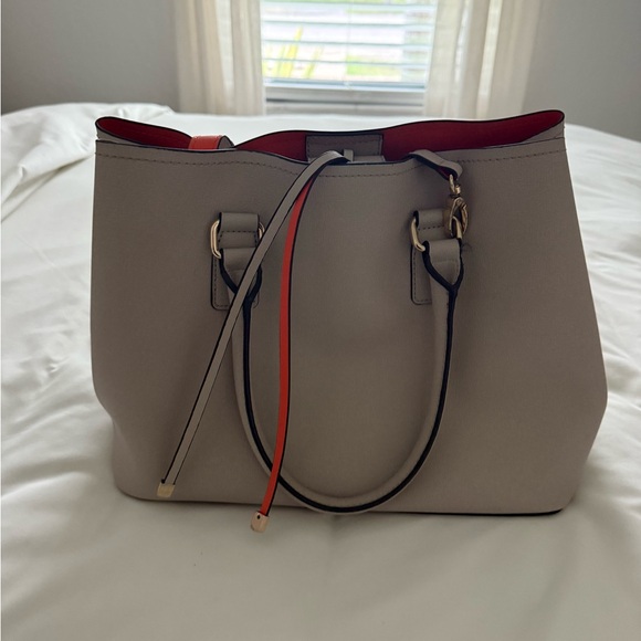 Aldo Beige Tote with Red Interior - Picture 2 of 4